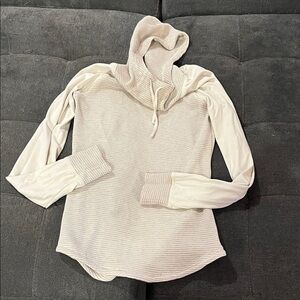 Women's Columbia Cream Hooded Sweater
